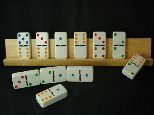 Để chơi trò chơi với quân cờ domino, bạn cần hiểu luật 