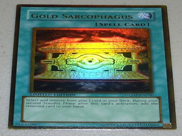 Gold Sarcophagus là một thẻ vàng theo chủ đề yugi
