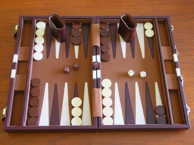 một vai trò độc đáo trong trò chơi backgammon